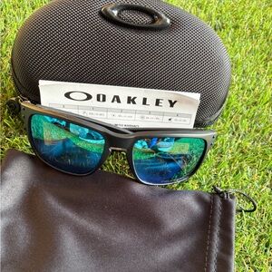 Oakley Holbrook blue polarized lens black